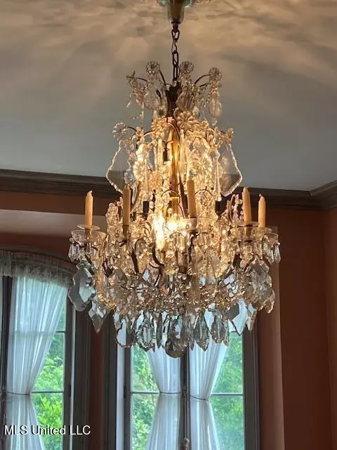 Dining - 112 Dana Rd, Natchez, MS 39120 photo 2 of 3