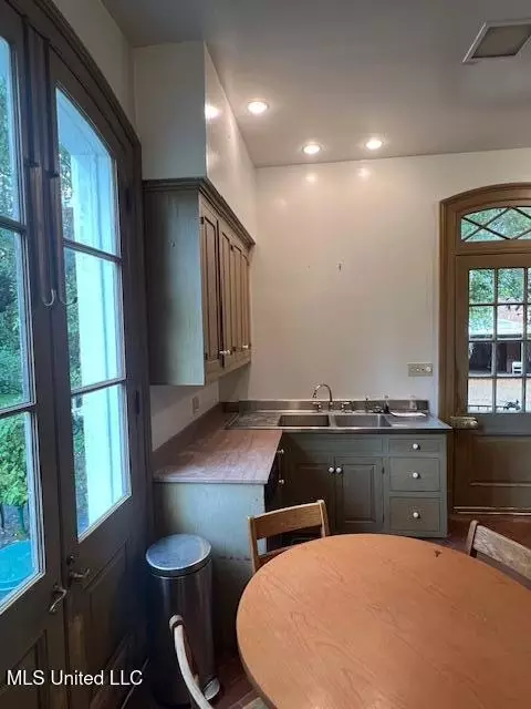 Kitchen - 112 Dana Rd, Natchez, MS 39120 photo 3 of 3