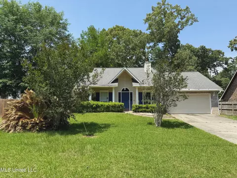 8918 Kipapa Way, Diamondhead, MS 39525