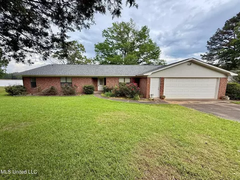 106 Skiers Pt, Canton, MS 39046