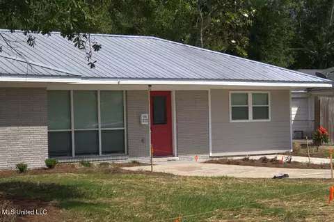 277 Dewey Cir, Biloxi, MS 39531