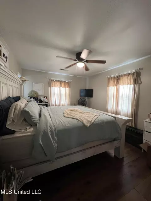 Bedroom - 2006 Franks Rd, Coldwater, MS 38618 photo 1 of 3