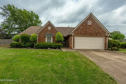 7410 Paddock Cv, Southaven, MS 38671