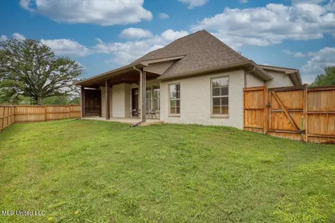 Exterior - 106 Elizabeth Dr, Brandon, MS 39042 photo 3 of 3