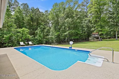 Exterior - 875 Westerly Dr, Brandon, MS 39042 photo 8 of 13