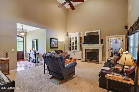 Living - 875 Westerly Dr, Brandon, MS 39042 photo 2 of 4