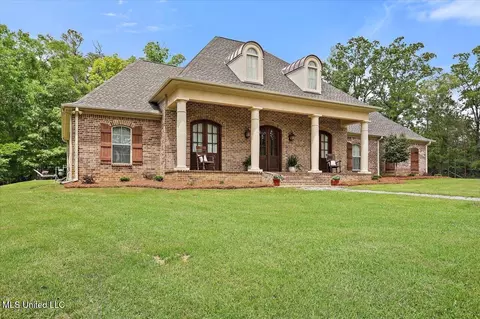 Exterior - 875 Westerly Dr, Brandon, MS 39042 photo 2 of 13