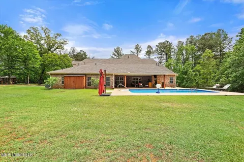 Exterior - 875 Westerly Dr, Brandon, MS 39042 photo 11 of 13