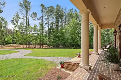 Exterior - 875 Westerly Dr, Brandon, MS 39042 photo 4 of 13