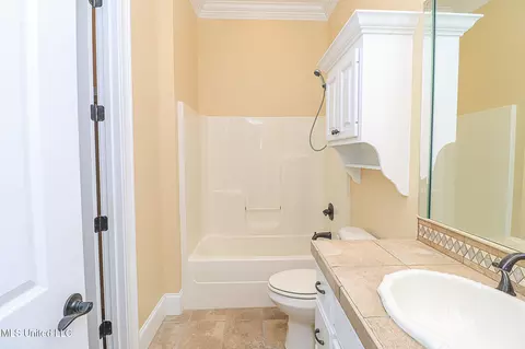 Bath - 104 Duffey Dr, Florence, MS 39073 photo 4 of 29