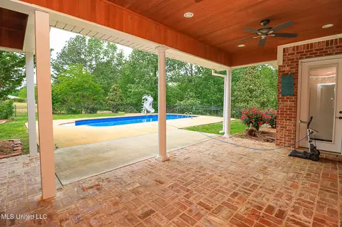 Exterior - 104 Duffey Dr, Florence, MS 39073 photo 6 of 13