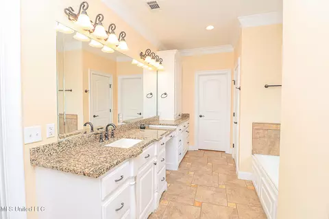 Bath - 104 Duffey Dr, Florence, MS 39073 photo 22 of 29