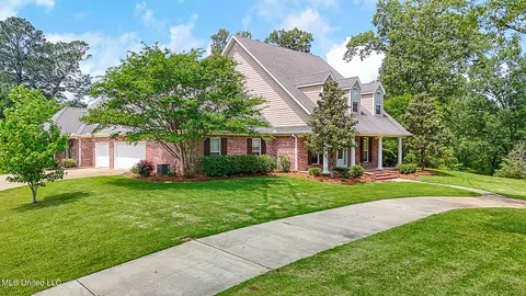 Exterior - 104 Duffey Dr, Florence, MS 39073 photo 2 of 13