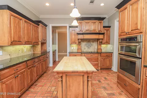 Kitchen - 104 Duffey Dr, Florence, MS 39073 photo 4 of 12