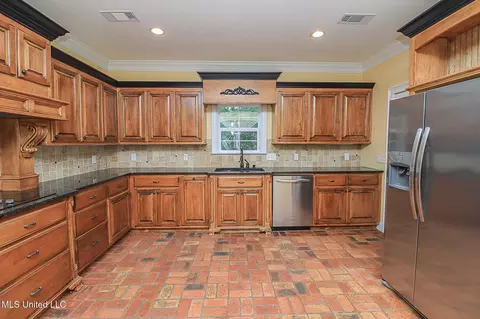 Kitchen - 104 Duffey Dr, Florence, MS 39073 photo 8 of 12