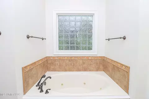 Bath - 104 Duffey Dr, Florence, MS 39073 photo 9 of 29