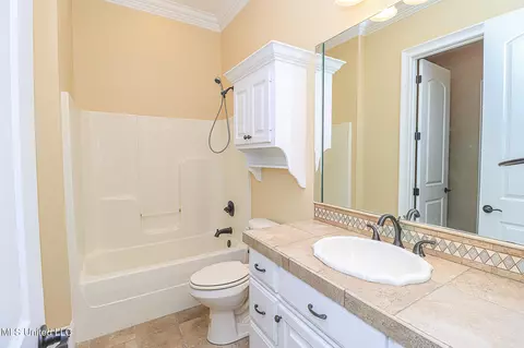 Bath - 104 Duffey Dr, Florence, MS 39073 photo 3 of 29