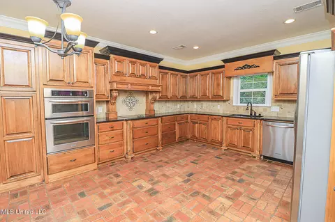 Kitchen - 104 Duffey Dr, Florence, MS 39073 photo 12 of 12