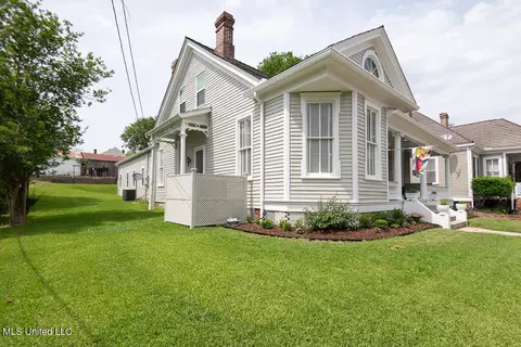 408 S Union St, Natchez, MS 39120 photo 2