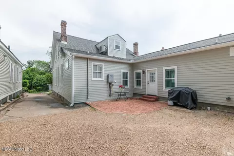 408 S Union St, Natchez, MS 39120 photo 3
