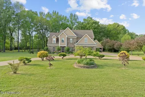 6778 Richardson Ln, Hernando, MS 38632