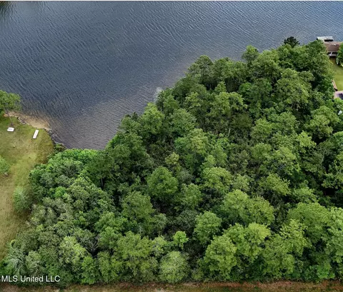W Riverline Drive, Saucier, MS 39574