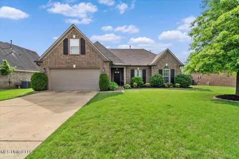 8371 Pinnacle Dr, Southaven, MS 38672