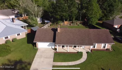 15465 N Parkwood Dr, Gulfport, MS 39503