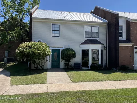 928 Courthouse Rd #33, Gulfport, MS 39507