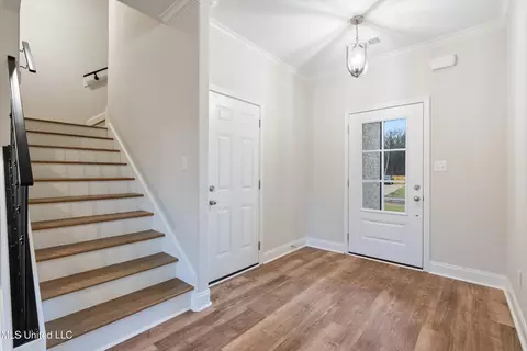 Entry Way - 907 Collie Dr, Hernando, MS 38632 photo 1 of 3