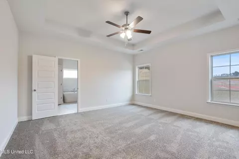 Bedroom - 907 Collie Dr, Hernando, MS 38632 photo 1 of 6