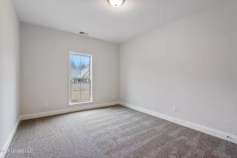 Bedroom - 907 Collie Dr, Hernando, MS 38632 photo 5 of 6