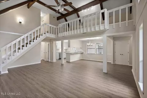 Living - 214 Dublin Ct, Brandon, MS 39047 photo 4 of 4