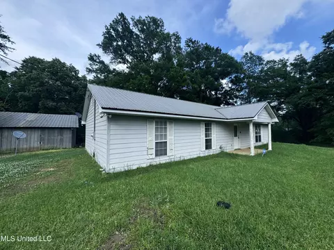 Exterior - 2288 Harperville Rd, Forest, MS 39074 photo 2 of 5