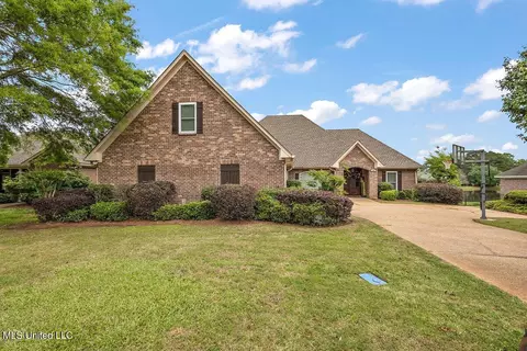706 Meadow View Cv, Byram, MS 39272