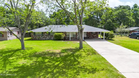 118 Clower Ave, Long Beach, MS 39560