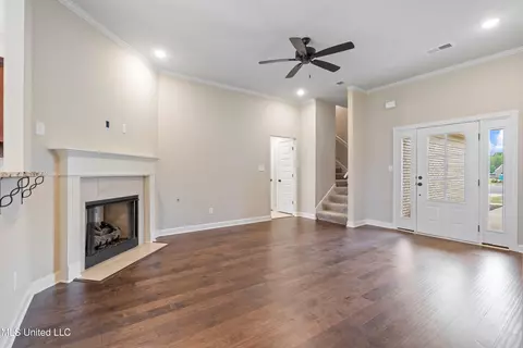 Living - 6501 Carmel Pt, Walls, MS 38680 photo 1 of 2