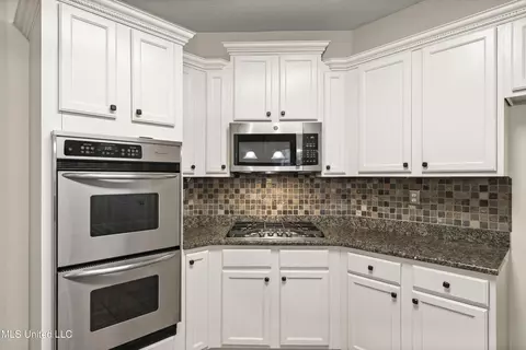 Kitchen - 7231 Wind Dr, Olive Branch, MS 38654 photo 2 of 2