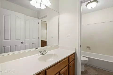 Bath - 7231 Wind Dr, Olive Branch, MS 38654 photo 4 of 5