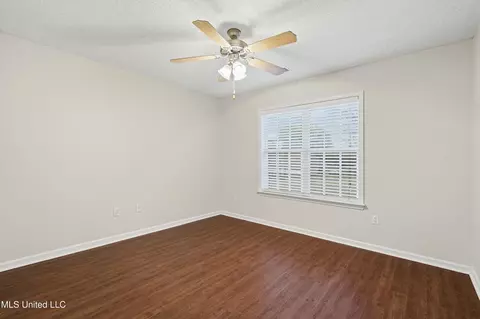 Bedroom - 7231 Wind Dr, Olive Branch, MS 38654 photo 4 of 7