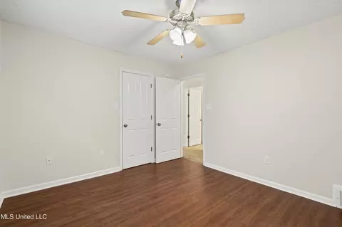 Bedroom - 7231 Wind Dr, Olive Branch, MS 38654 photo 5 of 7
