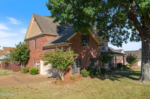 Exterior - 7231 Wind Dr, Olive Branch, MS 38654 photo 4 of 22