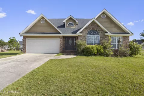 14704 Dismuke Ave, Biloxi, MS 39532