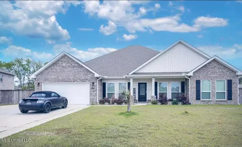 11589 Paige Cv, Ocean Springs, MS 39564