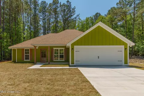 25 Maple Rd, Petal, MS 39465