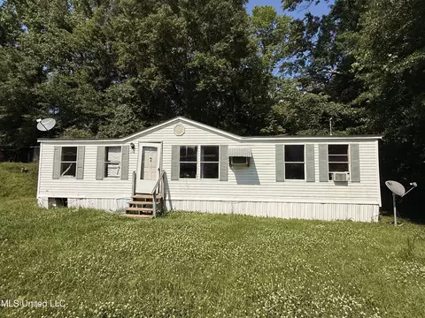 640 Heartwood Dr, Vicksburg, MS 39180