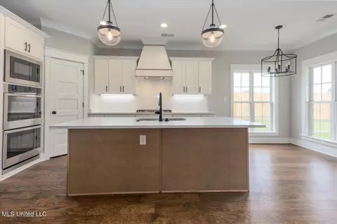 Kitchen - 1748 Baisley Dr, Nesbit, MS 38651 photo 1 of 3