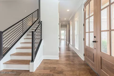 Entry Way - 1748 Baisley Dr, Nesbit, MS 38651 photo 1 of 3