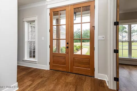 Entry Way - 1748 Baisley Dr, Nesbit, MS 38651 photo 3 of 3