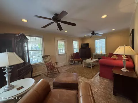 Living - 14 Patsy Path #98, Iuka, MS 38852 photo 3 of 3
